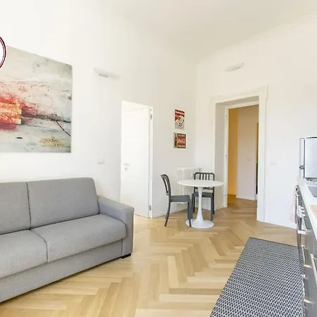 C M Civitas Leonina Luxury