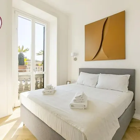 C M Civitas Leonina Luxury