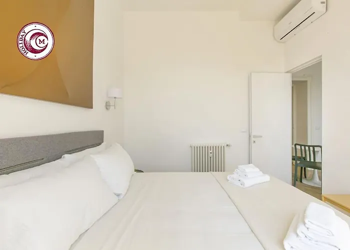 C M Civitas Leonina Luxury Apartamento