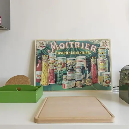 C M Civitas Leonina Luxury