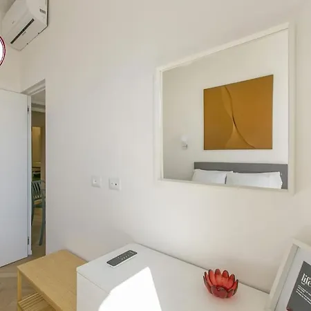 C M Civitas Leonina Luxury Apartment Rom