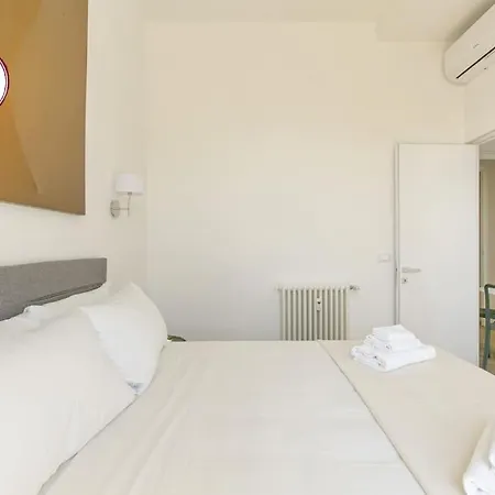 C M Civitas Leonina Luxury Apartment